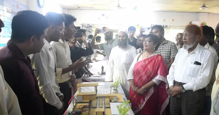 মানিকগঞ্জে ইনোভেশন প্রতিযোগিতা